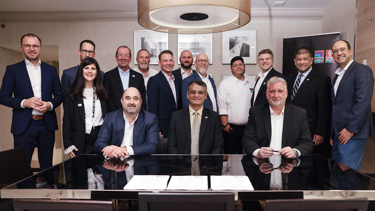 Unterzeichnung der Partnerschaft